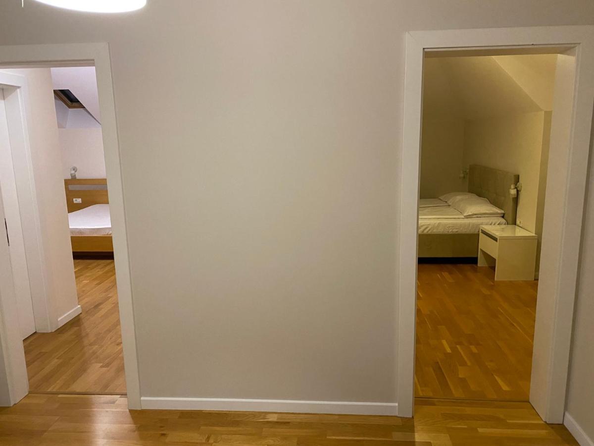Apartment Gaga 3 *